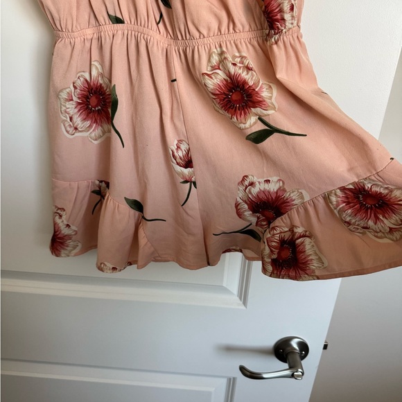 Lydella Pink Floral Romper - Picture 4 of 5